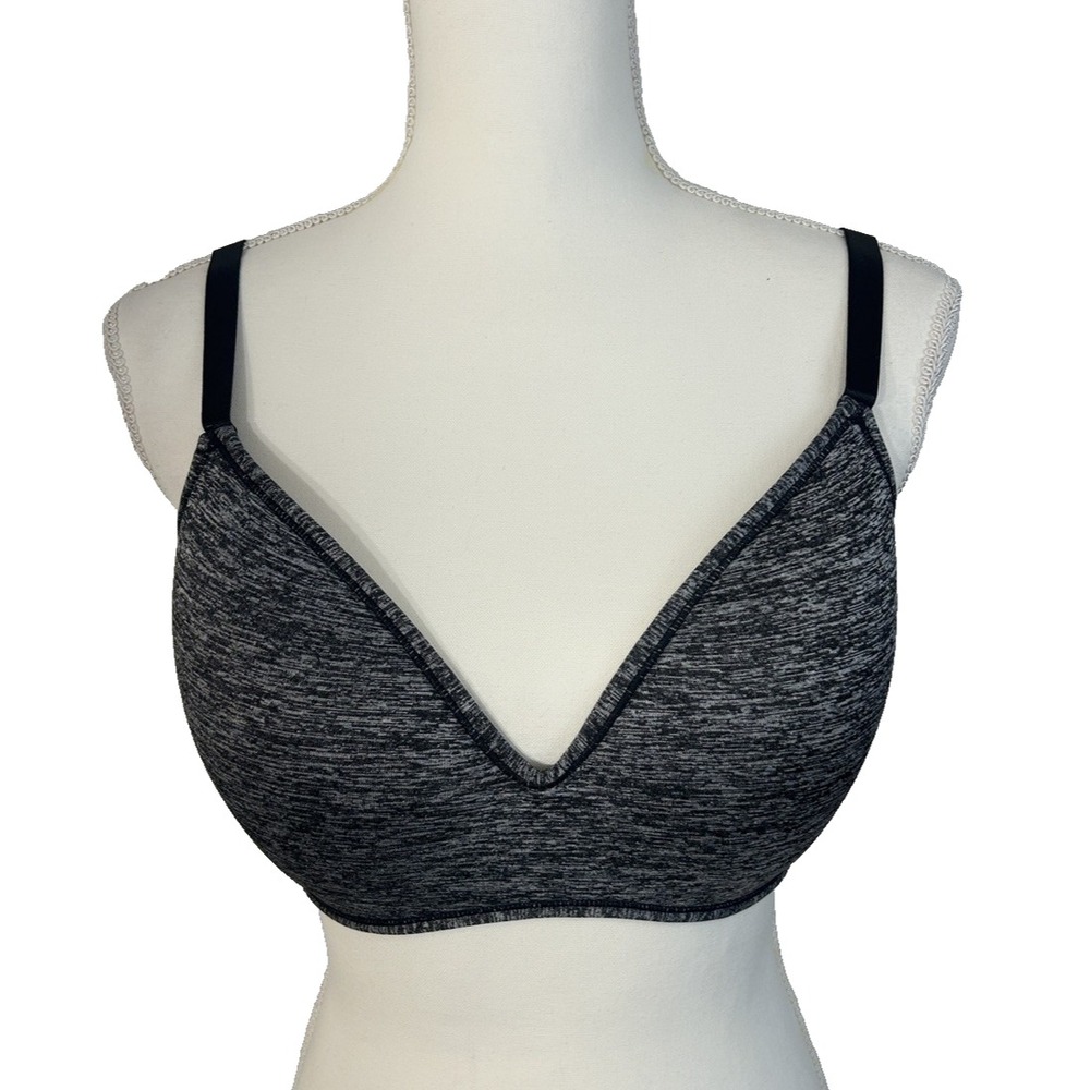 Sports Bra Athletic Max Support Black & White Medium Padding  Wireless 36DD